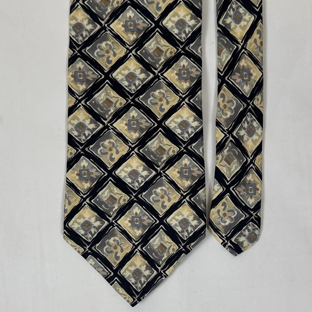 Joseph Abboud Men’s Necktie Black and Gold 100% Silk Tie Made in USA